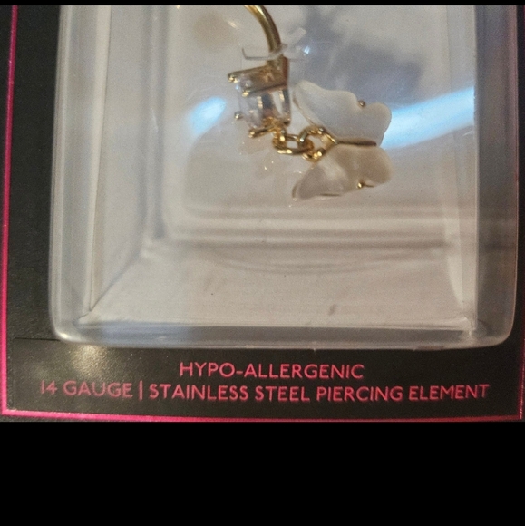 Butterfly Belly Button Ring 14gHypoallergenic Stainless steelBrand new in pac - Picture 2 of 2